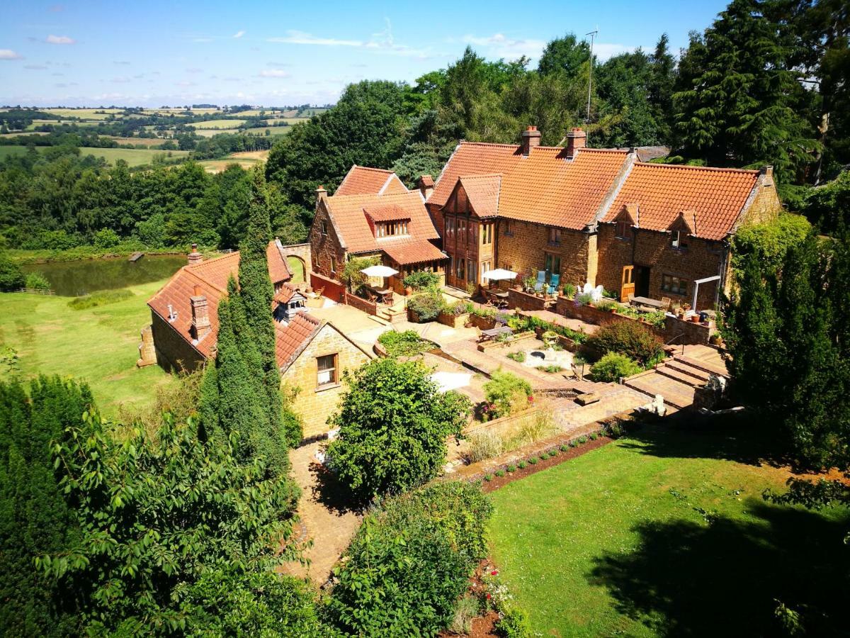 Heath Farm Holiday Cottages Swerford 外观 照片