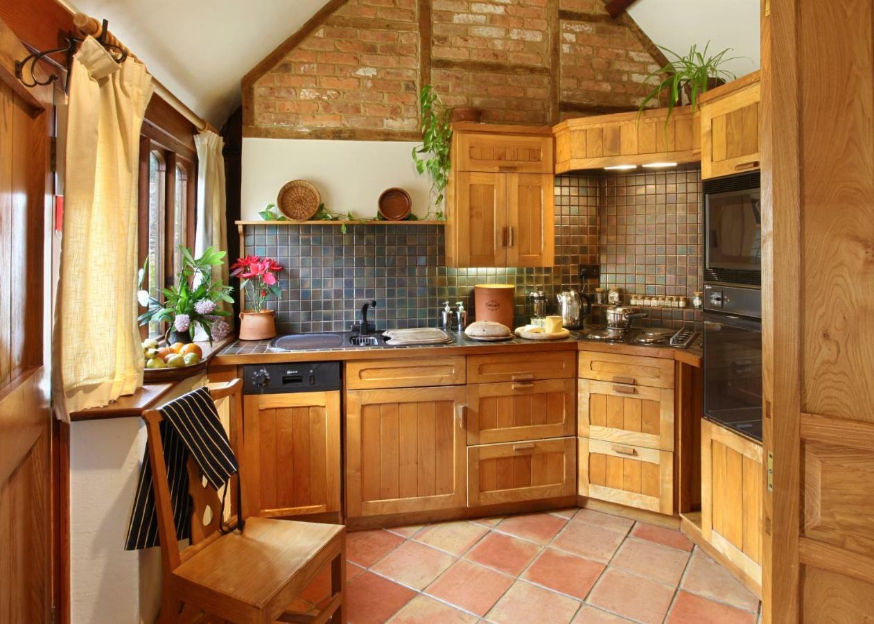Heath Farm Holiday Cottages Swerford 外观 照片