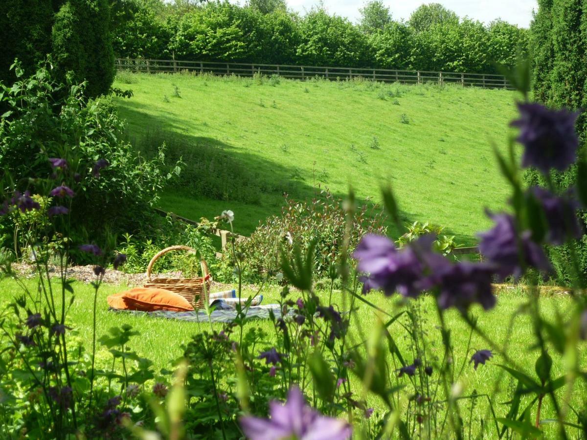 Heath Farm Holiday Cottages Swerford 外观 照片